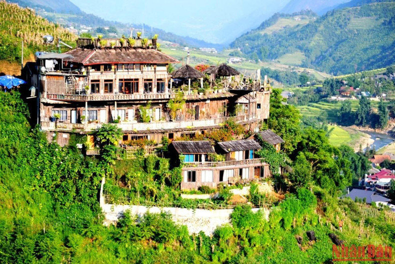 A favourite check-in destination for visitors to Sa Pa. A favourite check-in destination for visitors to Sa Pa.