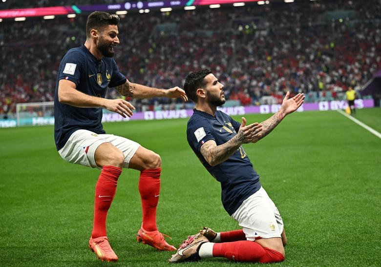 France's Theo Hernandez celebrates scoring their first goal with Olivier Giroud. (Photo: REUTERS)