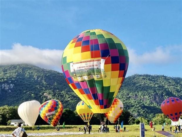 First-ever hot air balloon festival in An Giang attracts 80,000 tourists (Photo: VNA)