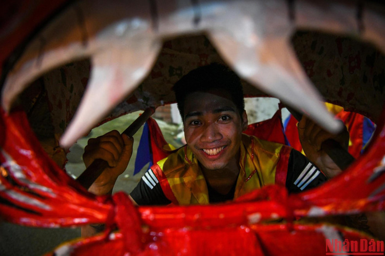 Quang Huy, a member of the group, said this year’s performances were led by young people born in 1997. Quang Huy, a member of the group, said this year’s performances were led by young people born in 1997.