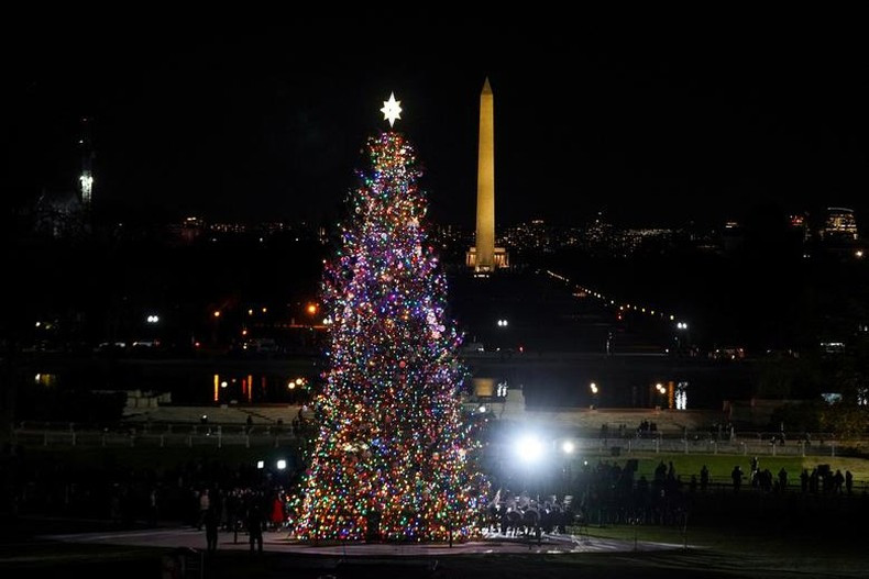 The colourful Christmas tree on Capitol Hill, the US (Photo: Reuters)