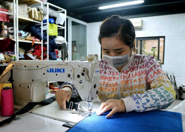 Most of the workers here have difficulties in communication, some people who are still slow in perceiving colours, skills and techniques are not as quick as normal people, so they get trained from 8 months to more than 1 year to participate in production. Most of the workers here have difficulties in communication, some people who are still slow in perceiving colours, skills and techniques are not as quick as normal people, so they get trained from 8 months to more than 1 year to participate in production.