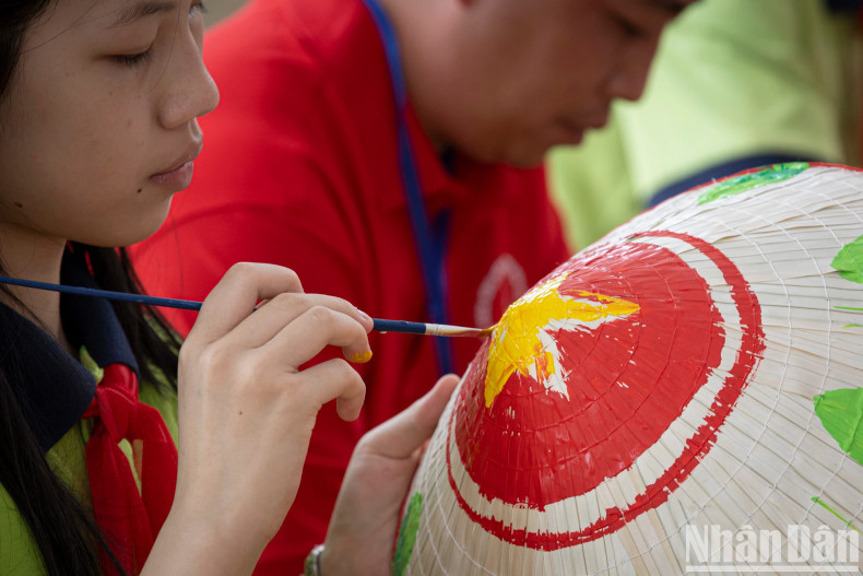 In addition to expressing their creativity through this activity, the students took the opportunity to learn about and honour a traditional cultural symbol of Vietnam. In addition to expressing their creativity through this activity, the students took the opportunity to learn about and honour a traditional cultural symbol of Vietnam.