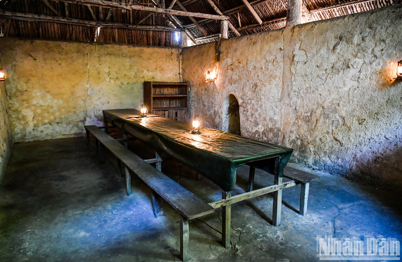 There are still many images that vividly portray life during that time inside the Cu Chi Tunnels. There are still many images that vividly portray life during that time inside the Cu Chi Tunnels.