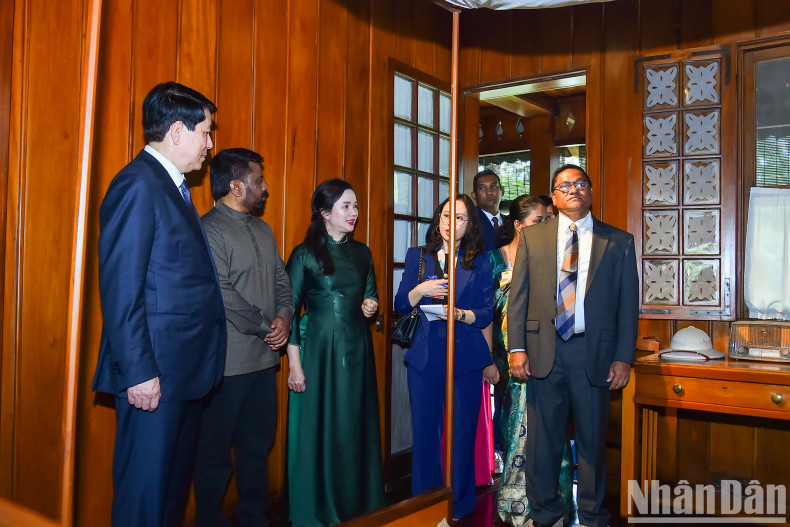 The two leaders visit President Ho Chi Minh’s house on stilt, an iconic structure deeply associated with his simple lifestyle.