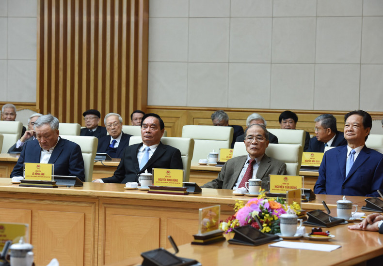 The Party and State leaders and former leaders from various periods attend the gathering.