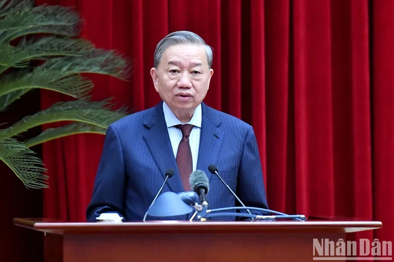 Party General Secretary To Lam addresses the meeting of the 13th Party Central Committee in Hanoi on January 23 (Photo: VNA) Party General Secretary To Lam addresses the meeting of the 13th Party Central Committee in Hanoi on January 23 (Photo: VNA)