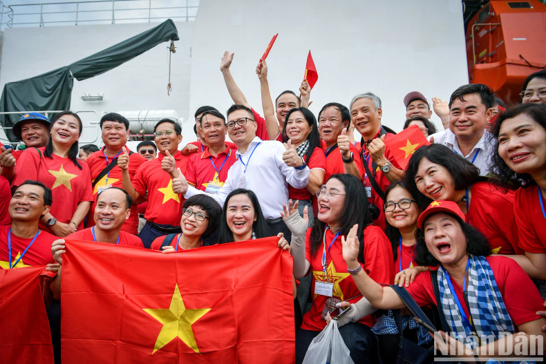 Smiles and unforgettable moments filled the atmosphere as the 100 journalists, reporters, and editors prepare for their meaningful voyage.