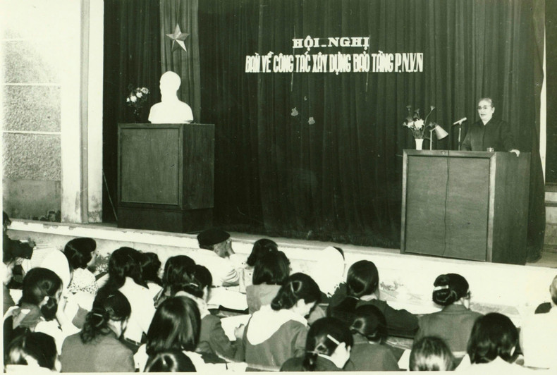 Nguyen Thi Dinh delivers a directive speech at a conference on the construction of the Vietnam Women’s Museum in Hanoi from December 8 to 13, 1986. (File photo/Vietnamese Women’s Museum) Nguyen Thi Dinh delivers a directive speech at a conference on the construction of the Vietnam Women’s Museum in Hanoi from December 8 to 13, 1986. (File photo/Vietnamese Women’s Museum)