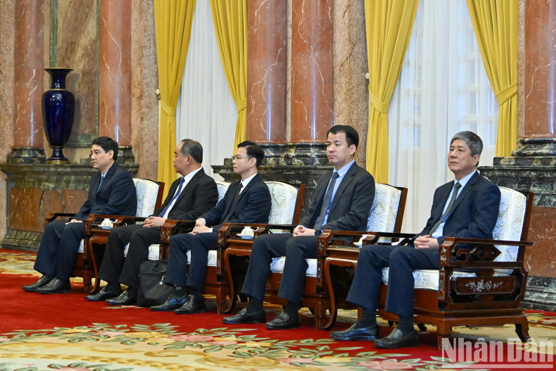 Vietnamese delegates attend the reception. Vietnamese delegates attend the reception.