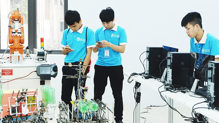 A class session of students at Hanoi College for Electro-Mechanics. (Photo: BAC SON) A class session of students at Hanoi College for Electro-Mechanics. (Photo: BAC SON)