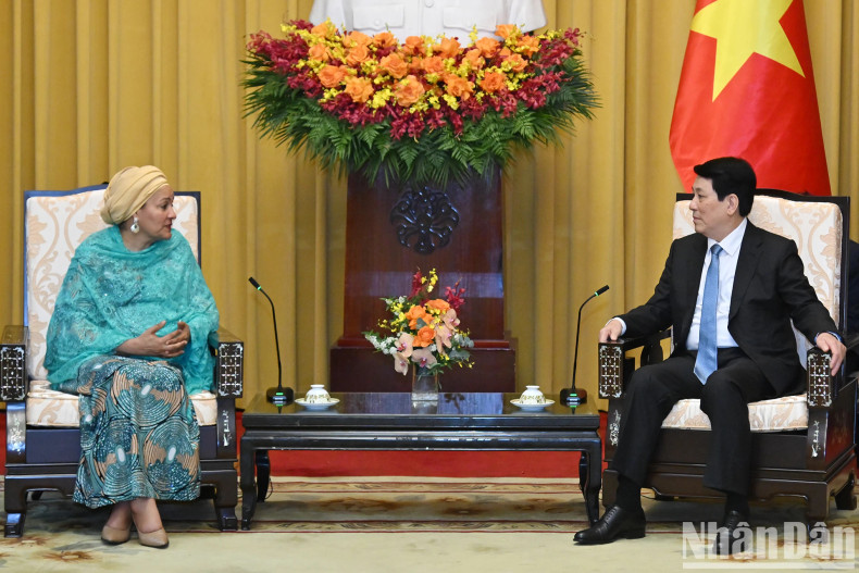 State President Luong Cuong (R) receives UN Deputy Secretary-General Amina J. Mohammed. (Photo: NDO)