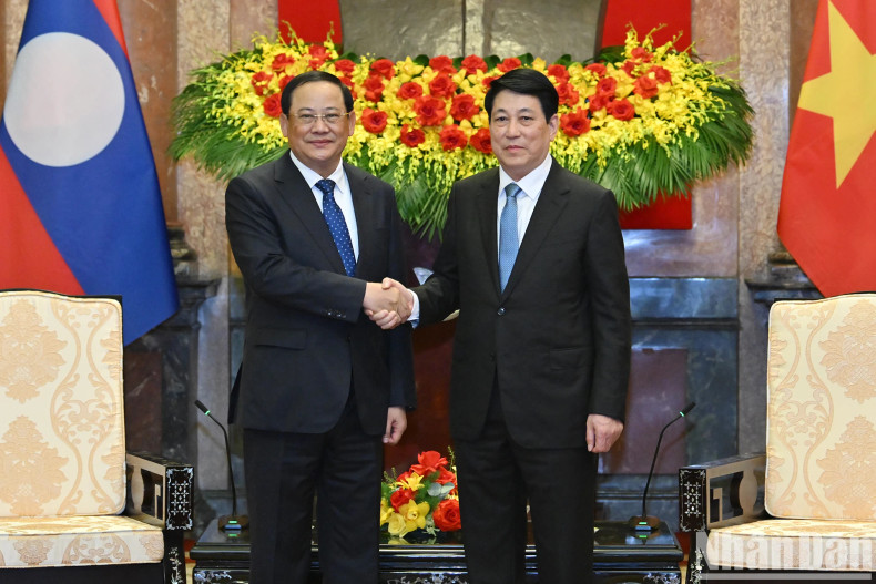 President Luong Cuong and Lao Prime Minister Sonexay Siphandone at the reception. President Luong Cuong and Lao Prime Minister Sonexay Siphandone at the reception.