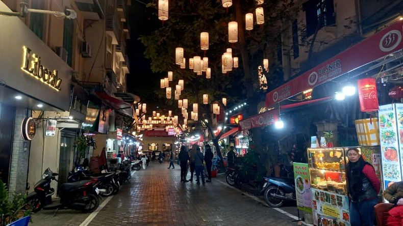 The new, clean, and traditional appearance of the Tong Duy Tan Food Street The new, clean, and traditional appearance of the Tong Duy Tan Food Street
