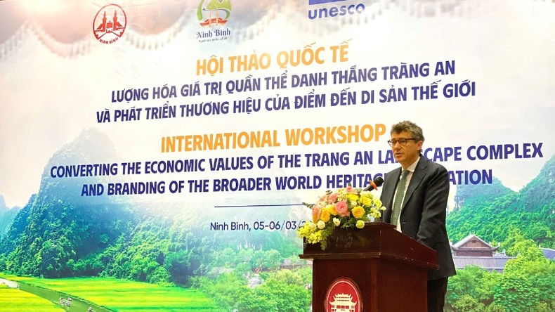Jonathan Baker, Head of the UNESCO Office in Vietnam, delivers a speech at the workshop. Jonathan Baker, Head of the UNESCO Office in Vietnam, delivers a speech at the workshop.
