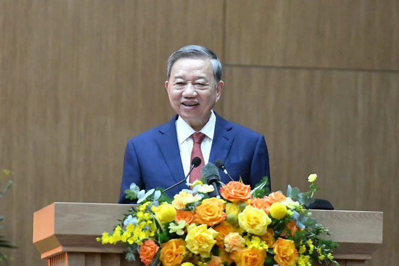 Party General Secretary To Lam speaks at the meeting. (Photo: NDO)