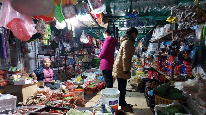 The floating market – a unique tradition of local people. The floating market – a unique tradition of local people.
