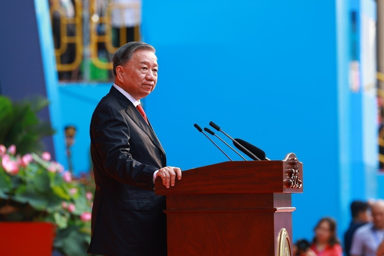 Party General Secretary To Lam delivers a speech at the ceremony marking the 50th anniversary of the Liberation of the South and National Reunification. (Photo: VNA)