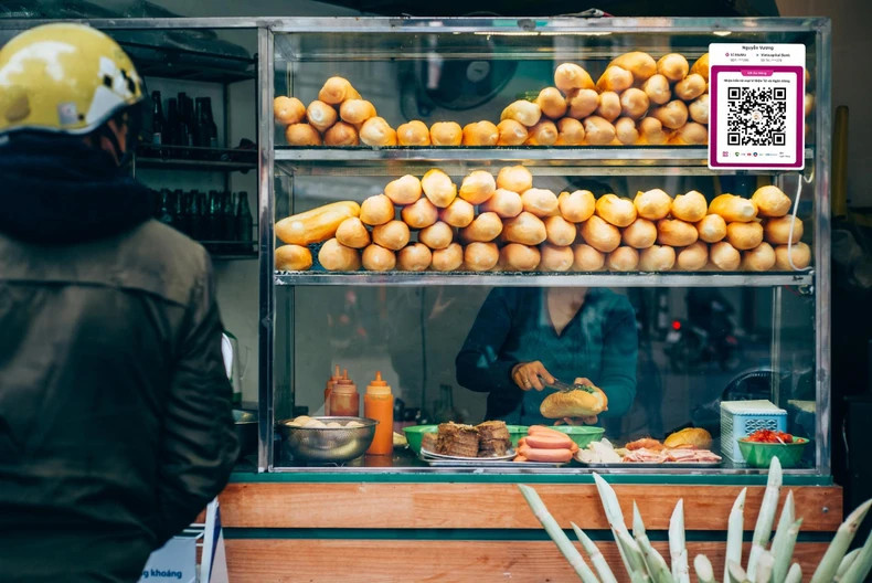 A bakery with a MoMo QR code. A bakery with a MoMo QR code.