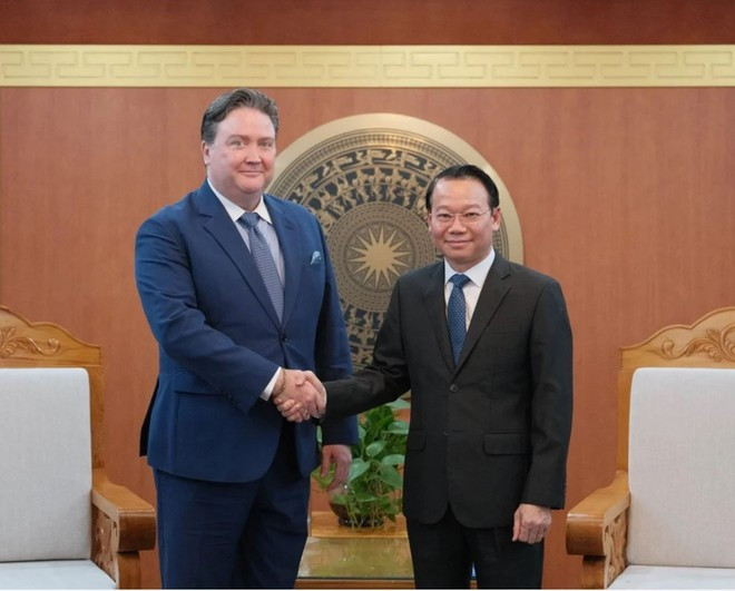 Minister of Agriculture and Environment Do Duc Duy (L) and US Ambassador to Vietnam Marc Knapper (Photo: VNA) Minister of Agriculture and Environment Do Duc Duy (L) and US Ambassador to Vietnam Marc Knapper (Photo: VNA)