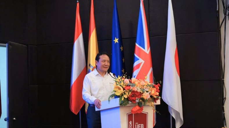 Assoc. Prof. Dr. Nguyen Hong Son, Deputy Head of the Party Central Committee's Commission for Policies and Strategy, speaks at the event. Assoc. Prof. Dr. Nguyen Hong Son, Deputy Head of the Party Central Committee's Commission for Policies and Strategy, speaks at the event.