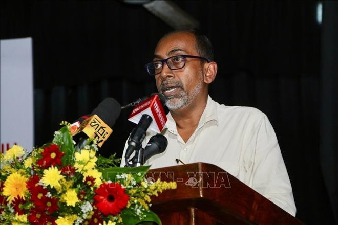 Sri Lankan Minister of Buddha Sasana, Religious and Cultural Affairs Hiniduma Sunil Senevi speaks at the event. (Photo: VNA)