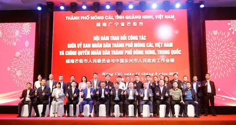 The delegates pose for a photo. The delegates pose for a photo.