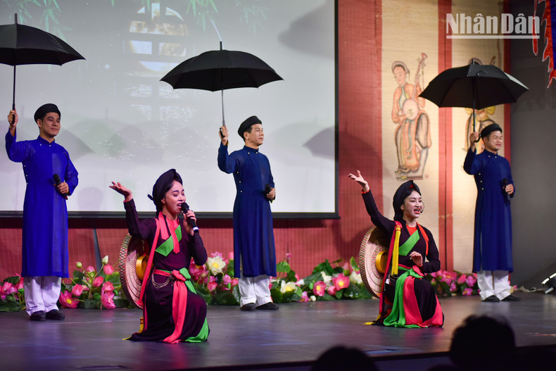 The programme reflects Vietnam’s ongoing efforts to fulfil its commitment to UNESCO on the preservation of intangible cultural heritage. The programme reflects Vietnam’s ongoing efforts to fulfil its commitment to UNESCO on the preservation of intangible cultural heritage.