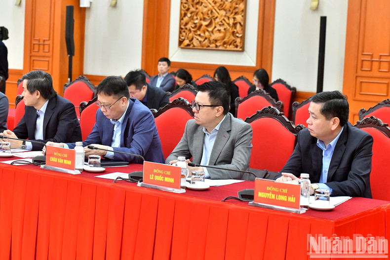 Members of the sub-committee attend the meeting.