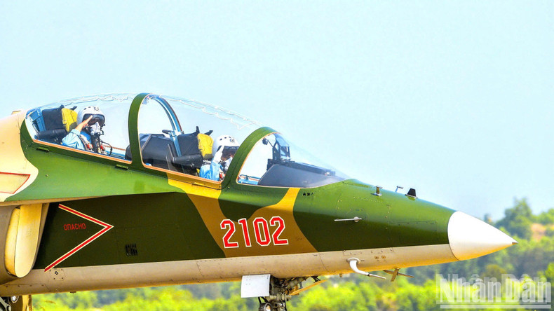 Air force units gather for training at Bien Hoa Airbase, the station of Regiment 935. Air force units gather for training at Bien Hoa Airbase, the station of Regiment 935.