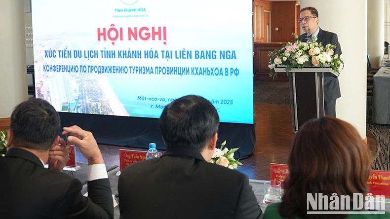 Vietnamese Ambassador to Russia Dang Minh Khoi speaks at the conference. (Photo: XUAN HUNG)