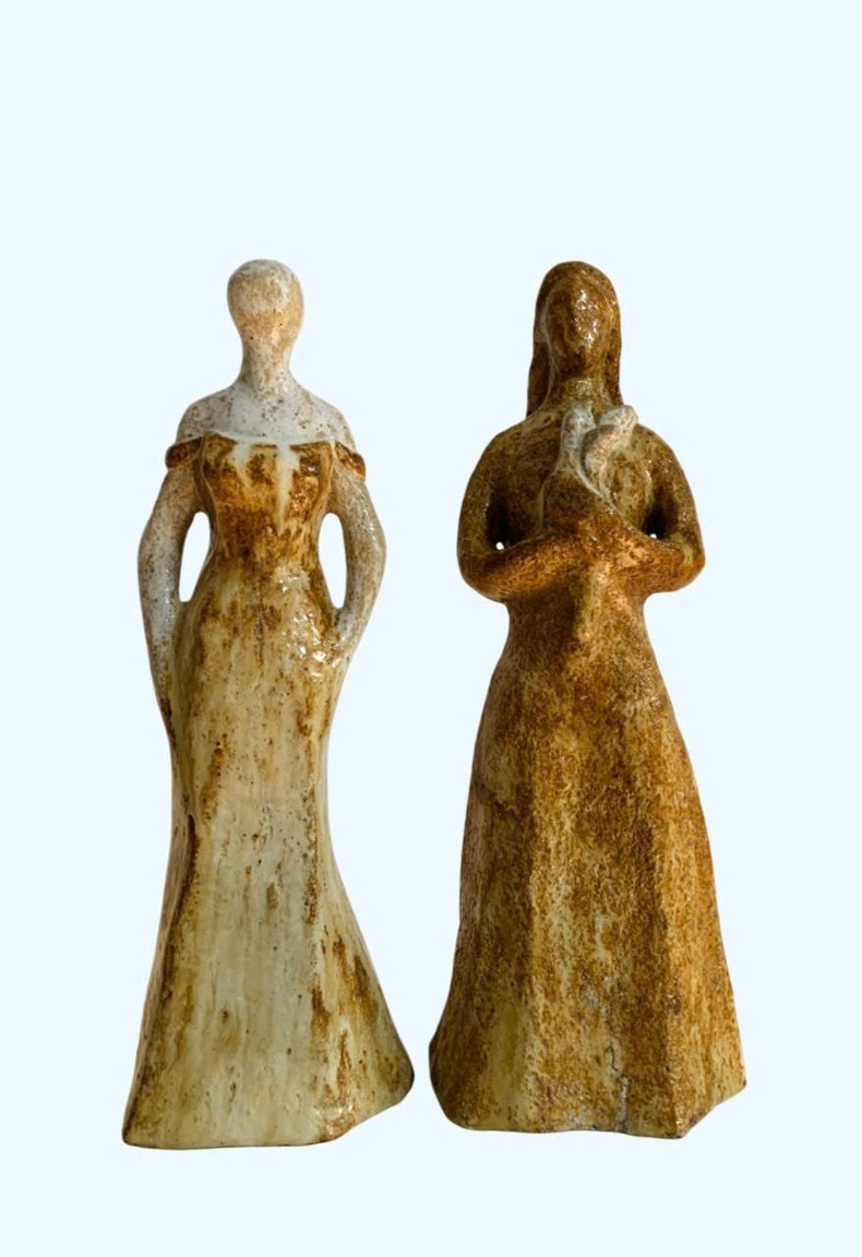 Works with high applicability in modern space Works with high applicability in modern space