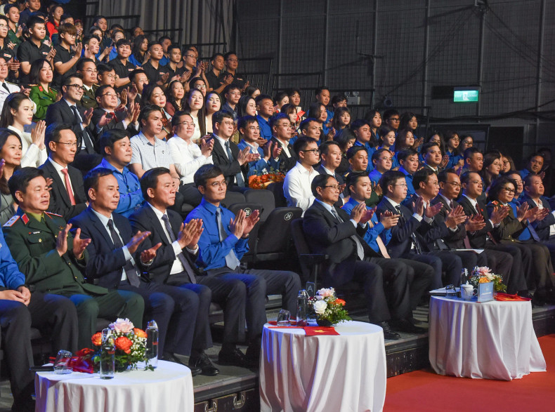 PM Pham Minh Chinh and other delegates attend the event.