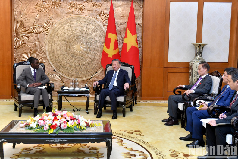 Party General Secretary To Lam receives Lazare Eloundou Assomo, Director of the UNESCO World Heritage Centre.