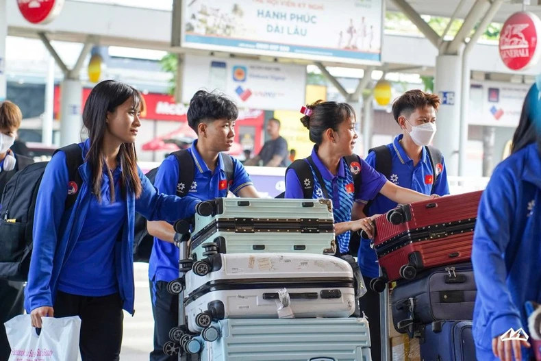 Head coach Nguyen Dinh Hoang affirms that the goal of the Vietnamese women's futsal team is not only to advance past the qualifiers but also to rank the top in the group.