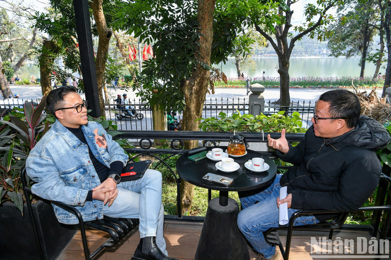 Director Dang Le Minh Tri shares that at the Light Symphony, the audience will be treated to a spectacular musical feast.