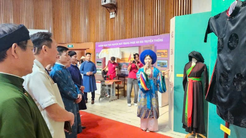 Visitors are introduced to 30 traditional Ao Dai designs.