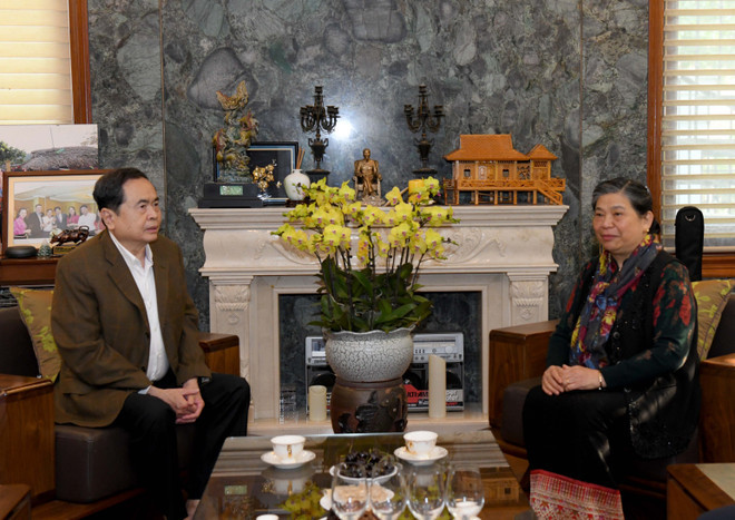 NA Chairman Tran Thanh Man and former NA Vice Chairwoman Tong Thi Phong (Photo: quochoi.vn)