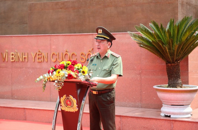 Deputy Minister of Public Security Tran Quoc To addresses the ceremony (Photo: VNA)