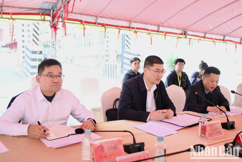 The working delegation from Pingxiang City (Guangxi Zhuang Autonomous Region, China).