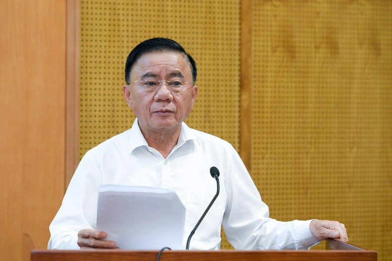 Politburo member Tran Cam Tu speaks at the meeting. (Photo: THE DAI)