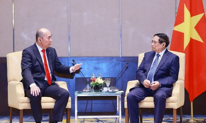 PM Pham Minh Chinh receives Datuk Ng Yih Pyng, President of the Associated Chinese Chambers of Commerce and Industry of Malaysia, in Kuala Lumpur on May 25 (Photo: VNA)