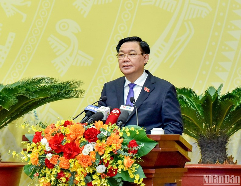 NA Chairman Vuong Dinh Hue speaks at the 12th session of the 16th Hanoi People's Council on July 3. (Photo: NDO) NA Chairman Vuong Dinh Hue speaks at the 12th session of the 16th Hanoi People's Council on July 3. (Photo: NDO)