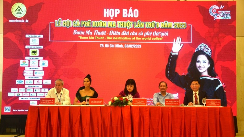 At the press conference (Photo: NDO)