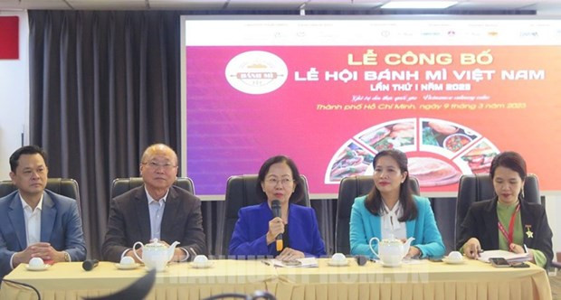 The organising committee provides information about the "banh mi" festival on March 9. (Source: hcmcpv.org.vn)