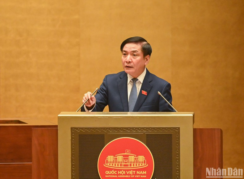 General Secretary of the NA and Chairman of the NA Office Bui Van Cuong delivers an opening speech at the meeting. General Secretary of the NA and Chairman of the NA Office Bui Van Cuong delivers an opening speech at the meeting.