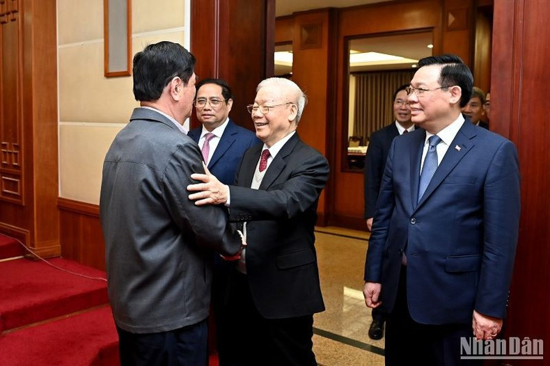 Party General Secretary Nguyen Phu Trong, PM Pham Minh Chinh, NA Chairman Vuong Dinh Hue and other delegates attend the conference. Party General Secretary Nguyen Phu Trong, PM Pham Minh Chinh, NA Chairman Vuong Dinh Hue and other delegates attend the conference.