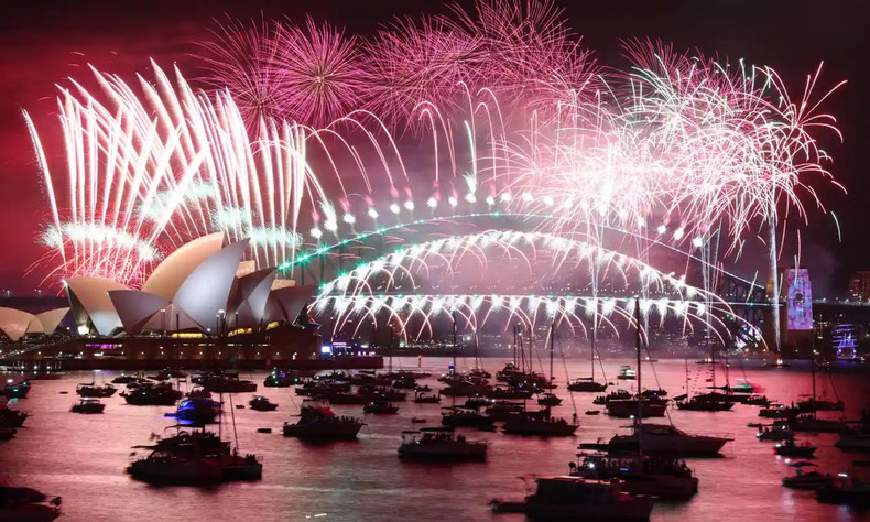 A few hours later, Sydney enters the main performance. (Photo: David Gray/AFP/Getty Images)