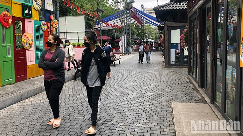 Hanoi Book Street, a favourite cultural destination for many young readers. Hanoi Book Street, a favourite cultural destination for many young readers.