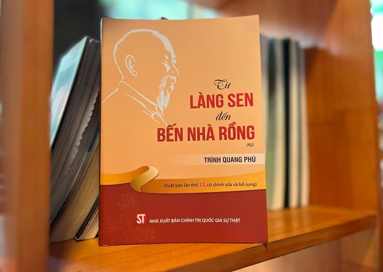 Cover of the book "From Sen Village to Nha Rong Wharf".